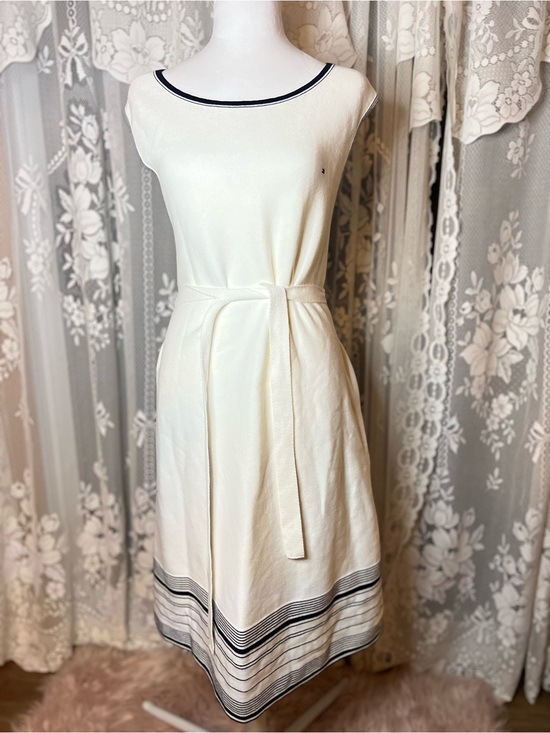 Tommy Hilfiger Dresses & Skirts - Tommy Hilfiger Cream Midi Dress with Navy Trim XXL